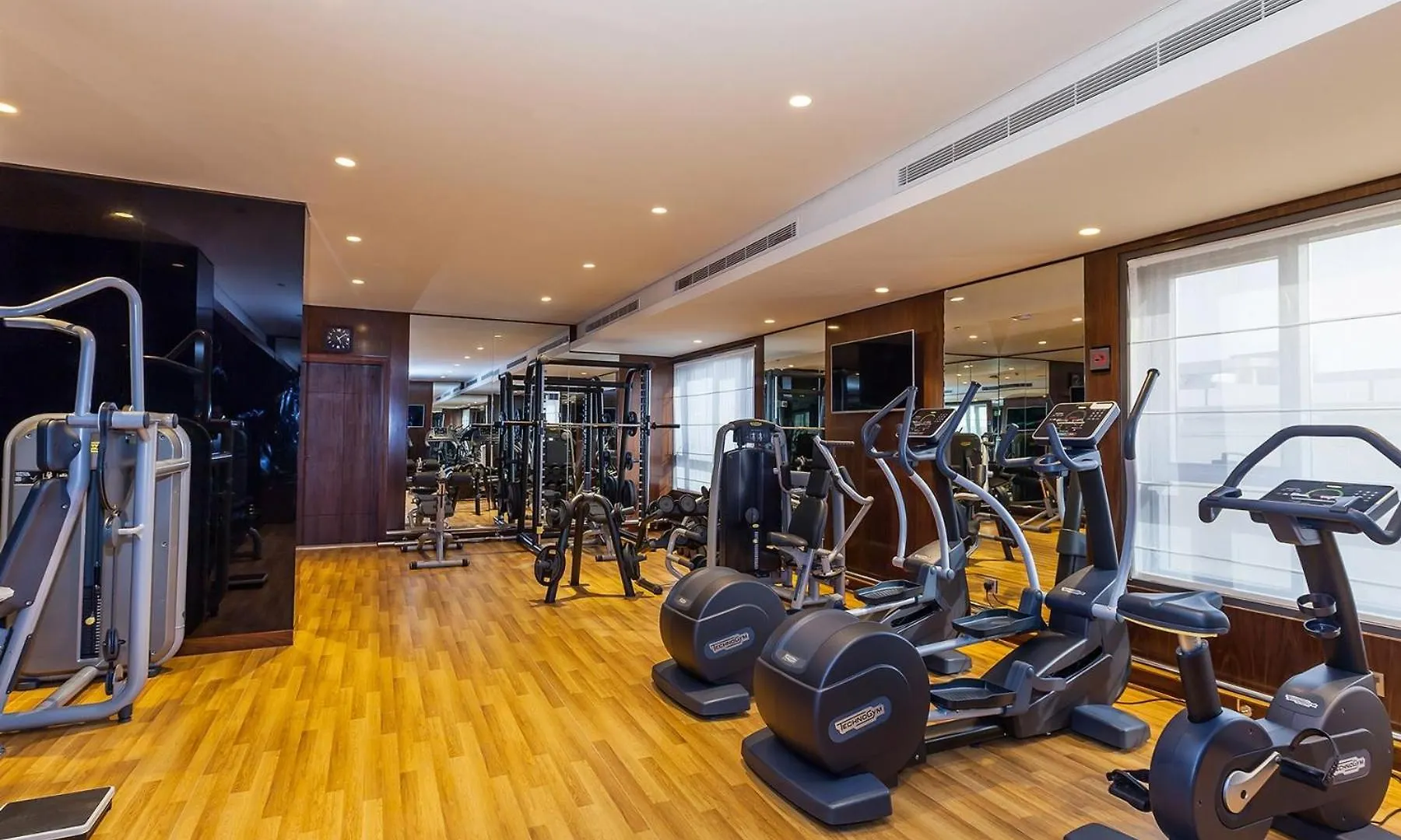 Flora Al Barsha Hotel At The Mall Dubai 4*,
